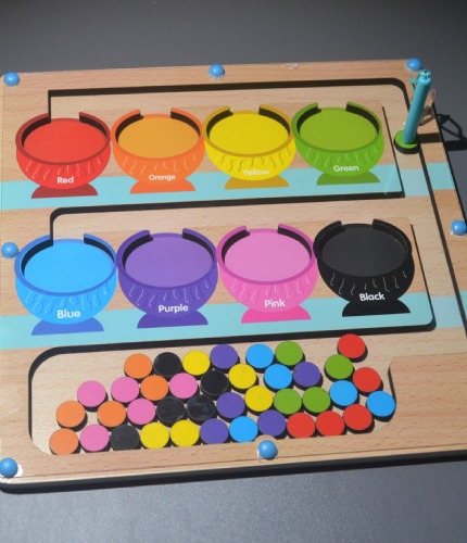 Laberinto Magn&eacute;tico de Colores: Juguete Did&aacute;ctico para Coordinaci&oacute;n y Concentraci&oacute;n Infantil